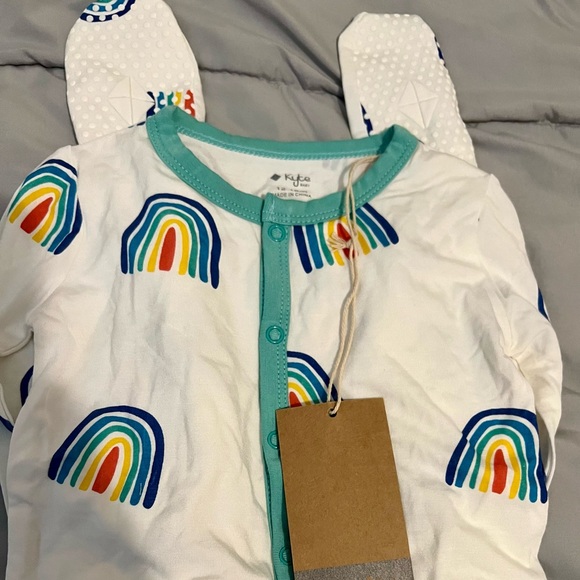Kyte Baby Jade Rainbow snap footie 12-18 NWT - Picture 2 of 3